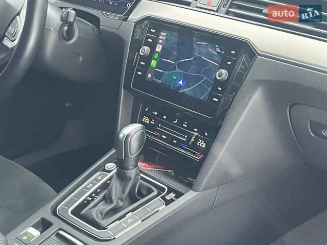 Белый Фольксваген Пассат, объемом двигателя 2 л и пробегом 90 тыс. км за 29990 $, фото 38 на Automoto.ua