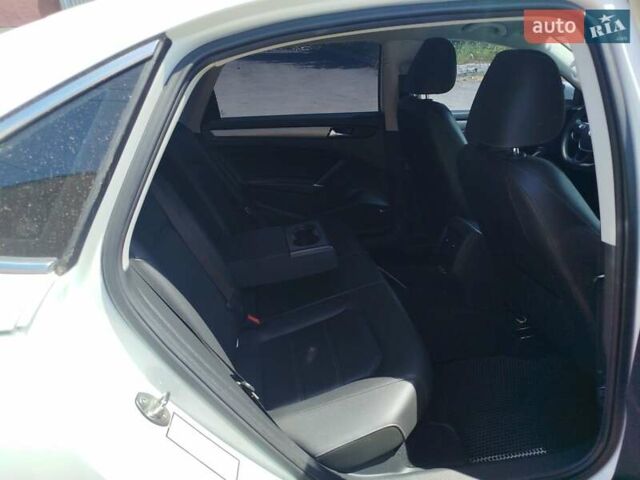 Білий Фольксваген Пассат, об'ємом двигуна 2 л та пробігом 195 тис. км за 15999 $, фото 21 на Automoto.ua