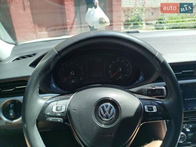 Білий Фольксваген Пассат, об'ємом двигуна 2 л та пробігом 195 тис. км за 15999 $, фото 1 на Automoto.ua