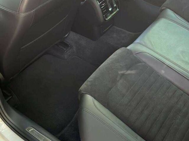 Белый Фольксваген Пассат, объемом двигателя 0 л и пробегом 76 тыс. км за 10300 $, фото 9 на Automoto.ua