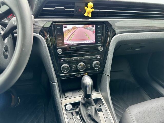 Белый Фольксваген Пассат, объемом двигателя 2 л и пробегом 105 тыс. км за 16700 $, фото 11 на Automoto.ua