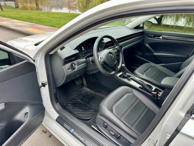 Белый Фольксваген Пассат, объемом двигателя 2 л и пробегом 105 тыс. км за 16700 $, фото 8 на Automoto.ua