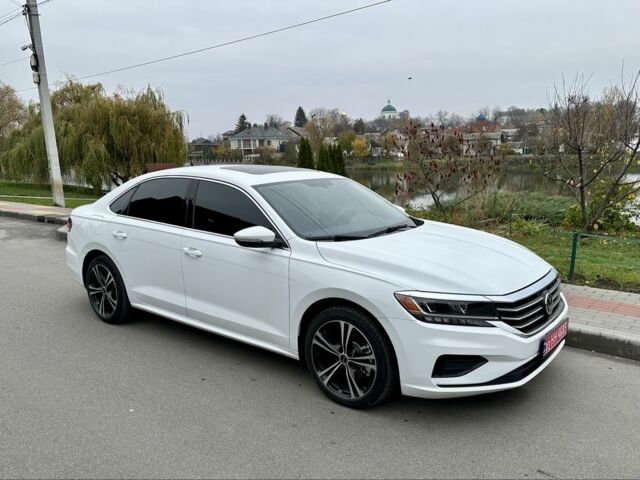 Белый Фольксваген Пассат, объемом двигателя 2 л и пробегом 105 тыс. км за 16700 $, фото 4 на Automoto.ua