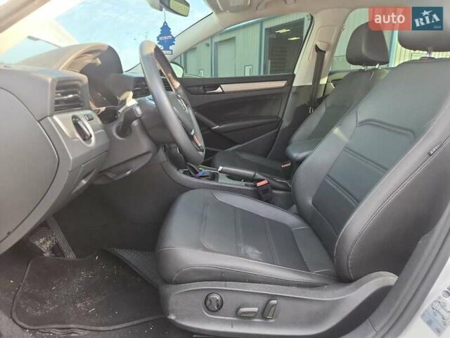 Білий Фольксваген Пассат, об'ємом двигуна 2 л та пробігом 104 тис. км за 4100 $, фото 6 на Automoto.ua