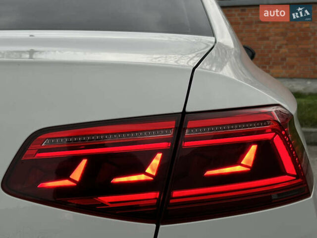 Белый Фольксваген Пассат, объемом двигателя 1.97 л и пробегом 176 тыс. км за 25599 $, фото 22 на Automoto.ua