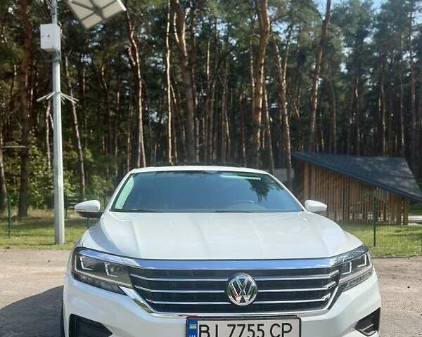 Белый Фольксваген Пассат, объемом двигателя 1.98 л и пробегом 110 тыс. км за 17800 $, фото 1 на Automoto.ua