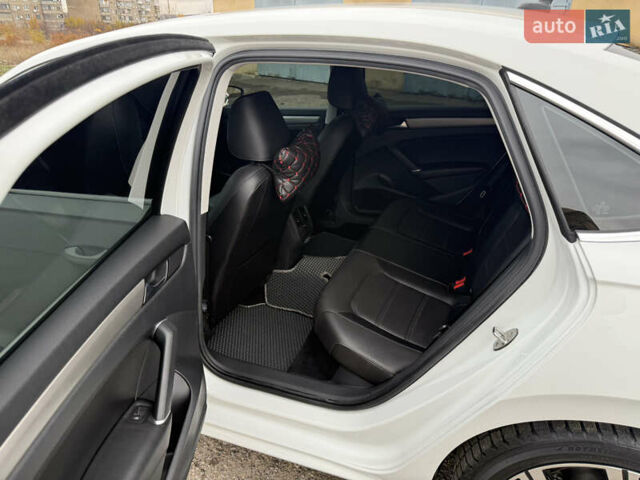 Белый Фольксваген Пассат, объемом двигателя 1.98 л и пробегом 106 тыс. км за 19000 $, фото 9 на Automoto.ua