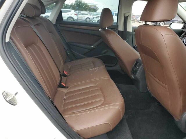 Білий Фольксваген Пассат, об'ємом двигуна 2 л та пробігом 21 тис. км за 4500 $, фото 5 на Automoto.ua