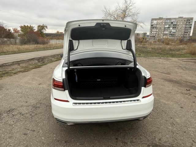 Белый Фольксваген Пассат, объемом двигателя 2 л и пробегом 106 тыс. км за 18500 $, фото 3 на Automoto.ua