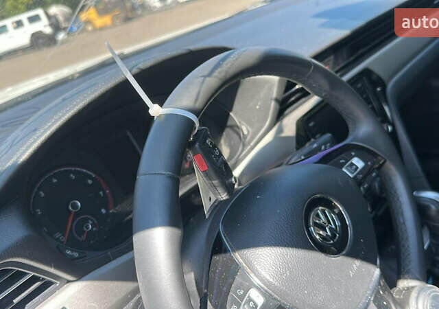 Белый Фольксваген Пассат, объемом двигателя 2 л и пробегом 114 тыс. км за 14999 $, фото 4 на Automoto.ua