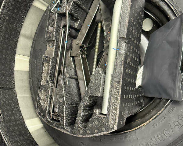 Белый Фольксваген Пассат, объемом двигателя 1.98 л и пробегом 106 тыс. км за 19000 $, фото 10 на Automoto.ua