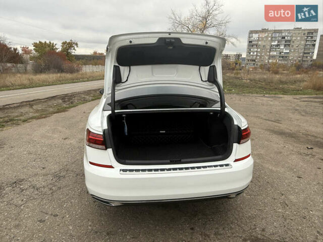 Белый Фольксваген Пассат, объемом двигателя 1.98 л и пробегом 106 тыс. км за 19000 $, фото 7 на Automoto.ua