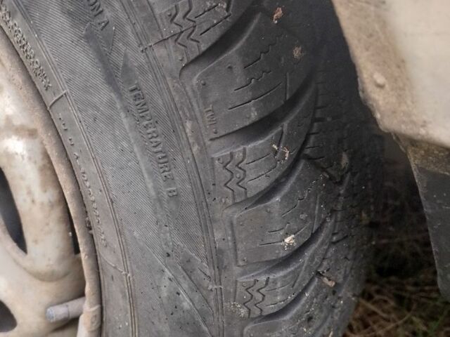 Белый Фольксваген Пассат, объемом двигателя 1.6 л и пробегом 550 тыс. км за 1100 $, фото 4 на Automoto.ua