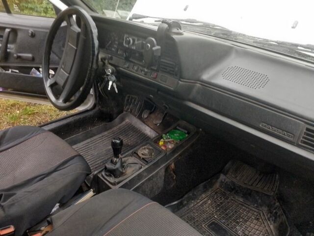 Белый Фольксваген Пассат, объемом двигателя 1.6 л и пробегом 550 тыс. км за 1100 $, фото 2 на Automoto.ua