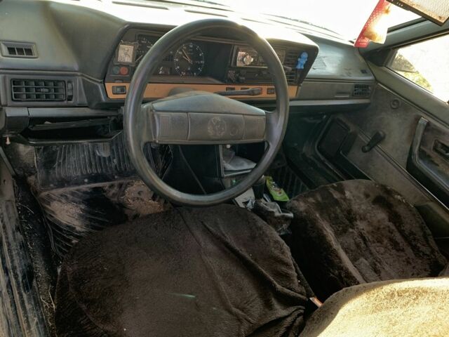 Білий Фольксваген Пассат, об'ємом двигуна 1.6 л та пробігом 100 тис. км за 1500 $, фото 1 на Automoto.ua