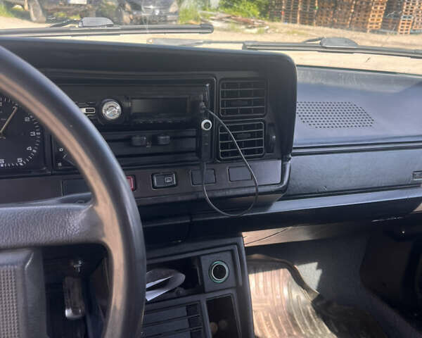 Белый Фольксваген Пассат, объемом двигателя 1.6 л и пробегом 285 тыс. км за 850 $, фото 12 на Automoto.ua