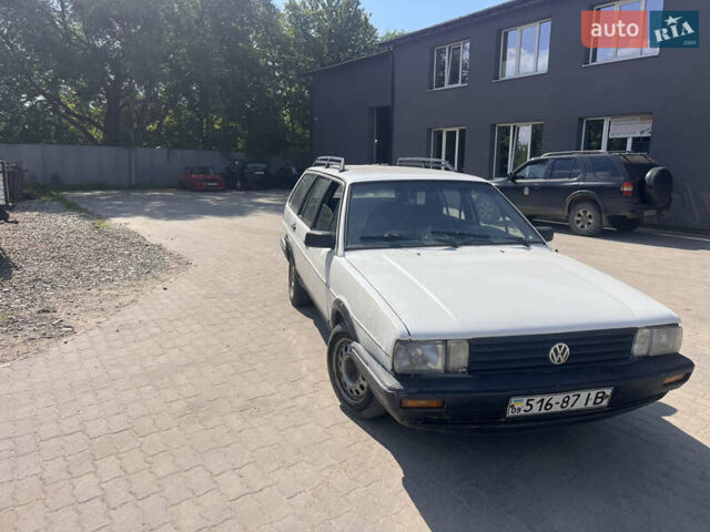 Белый Фольксваген Пассат, объемом двигателя 1.6 л и пробегом 285 тыс. км за 850 $, фото 3 на Automoto.ua