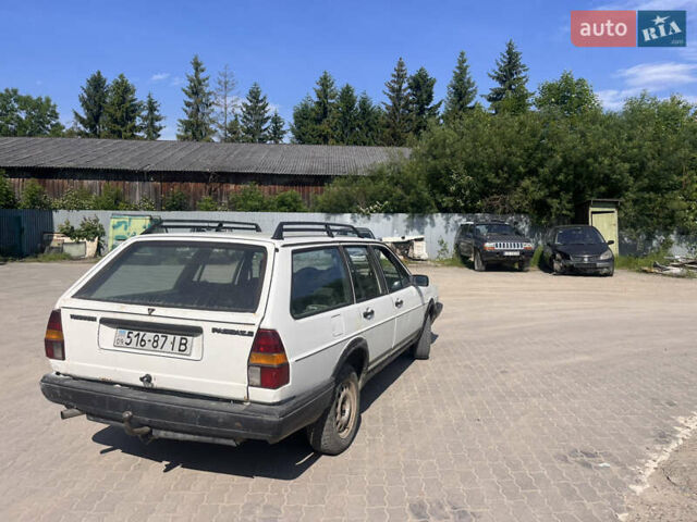 Белый Фольксваген Пассат, объемом двигателя 1.6 л и пробегом 285 тыс. км за 850 $, фото 4 на Automoto.ua