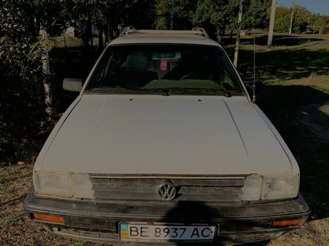 Білий Фольксваген Пассат, об'ємом двигуна 1.6 л та пробігом 100 тис. км за 1500 $, фото 4 на Automoto.ua