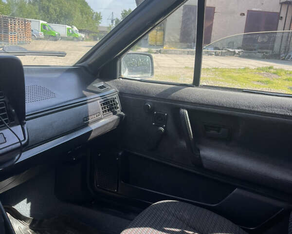 Белый Фольксваген Пассат, объемом двигателя 1.6 л и пробегом 285 тыс. км за 850 $, фото 13 на Automoto.ua