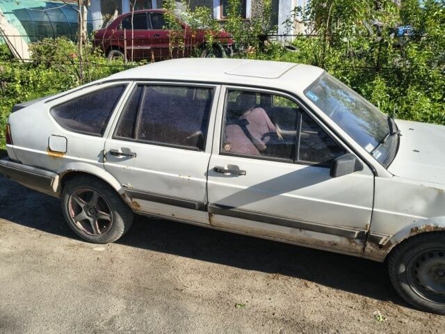 Белый Фольксваген Пассат, объемом двигателя 1.6 л и пробегом 26 тыс. км за 454 $, фото 1 на Automoto.ua