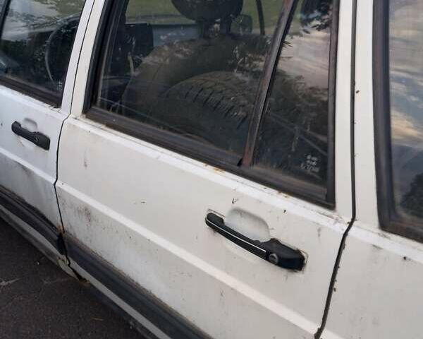 Белый Фольксваген Пассат, объемом двигателя 1.6 л и пробегом 598 тыс. км за 650 $, фото 12 на Automoto.ua