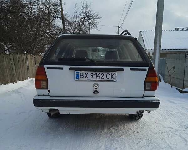 Білий Фольксваген Пассат, об'ємом двигуна 1.8 л та пробігом 280 тис. км за 1250 $, фото 3 на Automoto.ua