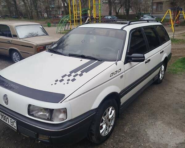Белый Фольксваген Пассат, объемом двигателя 1.6 л и пробегом 500 тыс. км за 1700 $, фото 4 на Automoto.ua