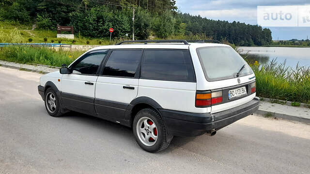 Белый Фольксваген Пассат, объемом двигателя 1.8 л и пробегом 350 тыс. км за 1650 $, фото 6 на Automoto.ua