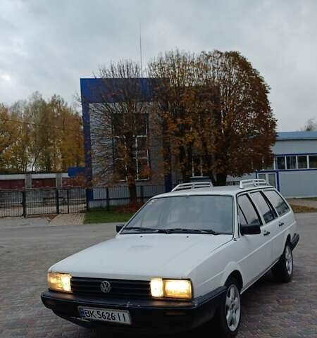 Білий Фольксваген Пассат, об'ємом двигуна 2.23 л та пробігом 400 тис. км за 850 $, фото 6 на Automoto.ua