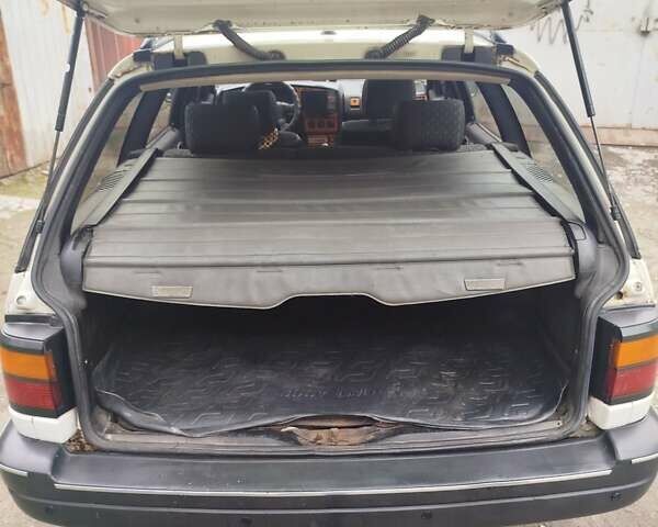 Белый Фольксваген Пассат, объемом двигателя 1.6 л и пробегом 500 тыс. км за 1700 $, фото 8 на Automoto.ua