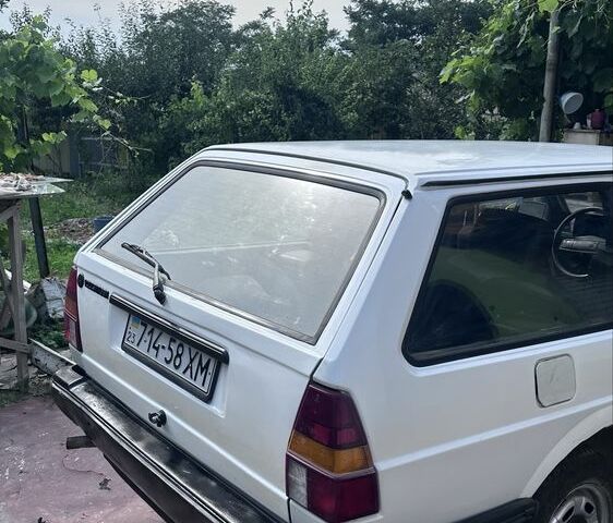 Білий Фольксваген Пассат, об'ємом двигуна 1.8 л та пробігом 56 тис. км за 2600 $, фото 4 на Automoto.ua