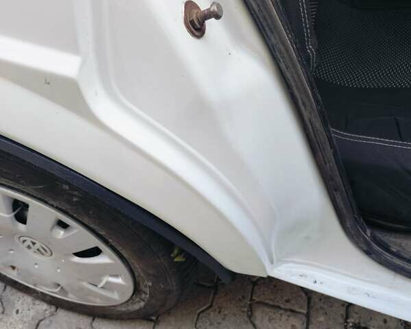Белый Фольксваген Пассат, объемом двигателя 1.6 л и пробегом 63 тыс. км за 3100 $, фото 16 на Automoto.ua