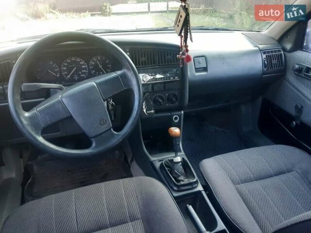 Білий Фольксваген Пассат, об'ємом двигуна 1.8 л та пробігом 600 тис. км за 990 $, фото 4 на Automoto.ua