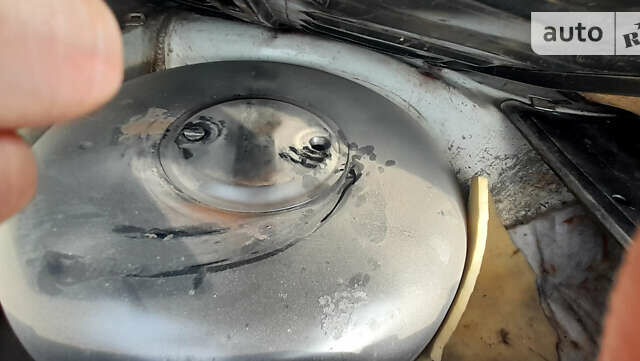 Белый Фольксваген Пассат, объемом двигателя 1.8 л и пробегом 350 тыс. км за 1650 $, фото 11 на Automoto.ua