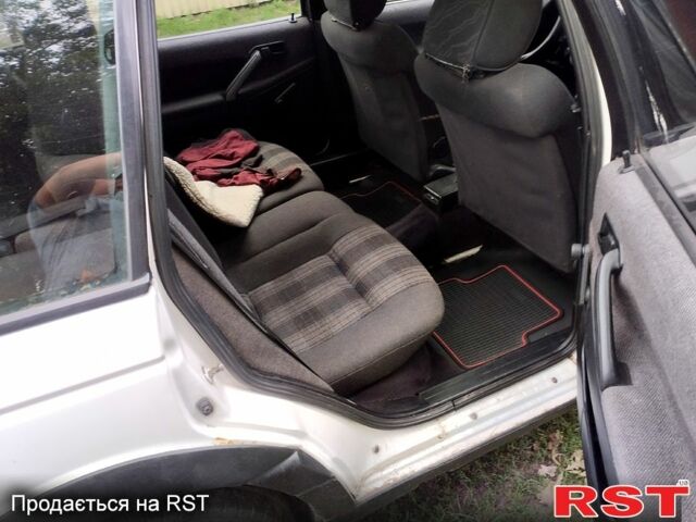 Білий Фольксваген Пассат, об'ємом двигуна 2 л та пробігом 0 тис. км за 2000 $, фото 3 на Automoto.ua