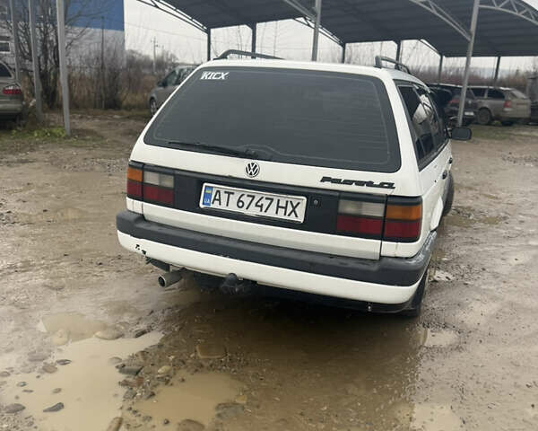 Белый Фольксваген Пассат, объемом двигателя 1.78 л и пробегом 300 тыс. км за 1800 $, фото 3 на Automoto.ua