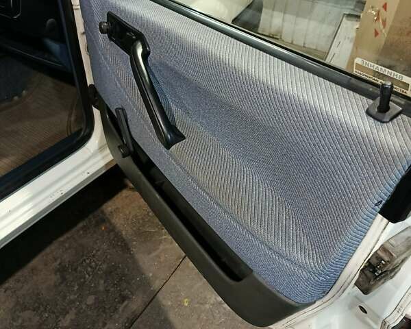 Білий Фольксваген Пассат, об'ємом двигуна 8 л та пробігом 270 тис. км за 2500 $, фото 9 на Automoto.ua