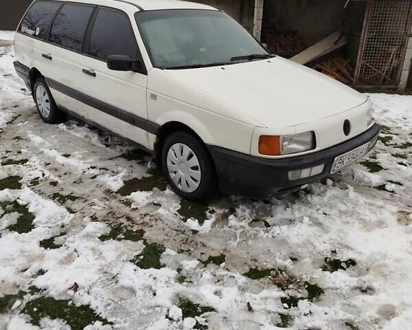 Белый Фольксваген Пассат, объемом двигателя 1.78 л и пробегом 250 тыс. км за 1350 $, фото 3 на Automoto.ua