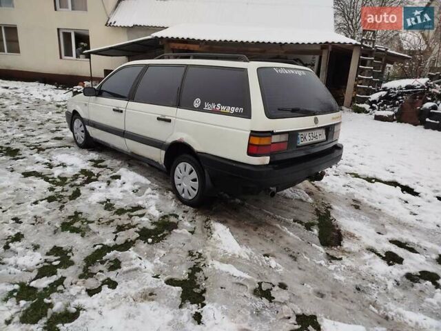 Белый Фольксваген Пассат, объемом двигателя 1.78 л и пробегом 250 тыс. км за 1350 $, фото 7 на Automoto.ua