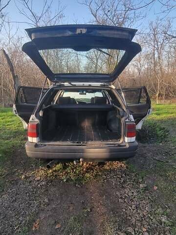 Белый Фольксваген Пассат, объемом двигателя 1.9 л и пробегом 350 тыс. км за 2500 $, фото 3 на Automoto.ua