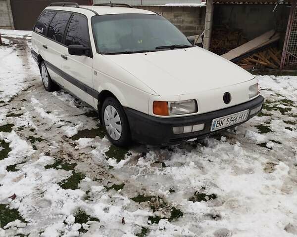 Белый Фольксваген Пассат, объемом двигателя 1.78 л и пробегом 250 тыс. км за 1350 $, фото 1 на Automoto.ua