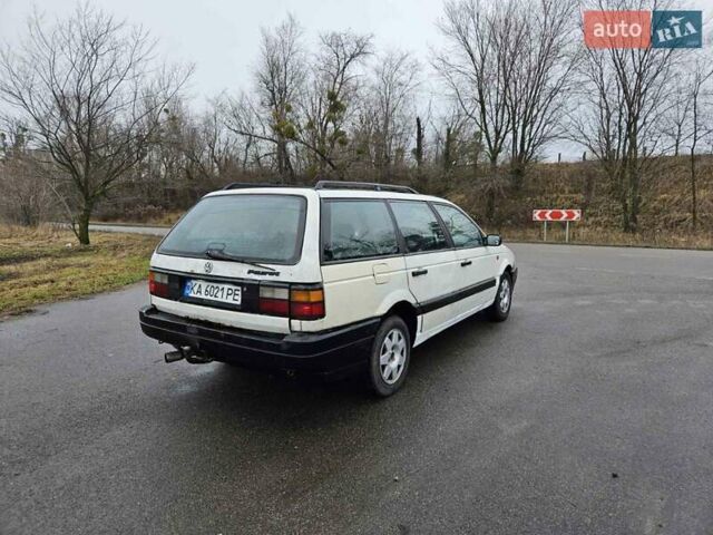 Белый Фольксваген Пассат, объемом двигателя 1.78 л и пробегом 450 тыс. км за 1500 $, фото 11 на Automoto.ua