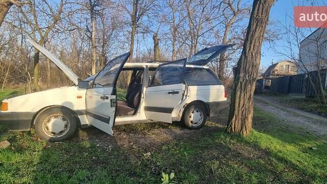 Белый Фольксваген Пассат, объемом двигателя 1.9 л и пробегом 350 тыс. км за 2500 $, фото 4 на Automoto.ua