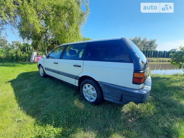 Белый Фольксваген Пассат, объемом двигателя 0 л и пробегом 425 тыс. км за 1300 $, фото 9 на Automoto.ua