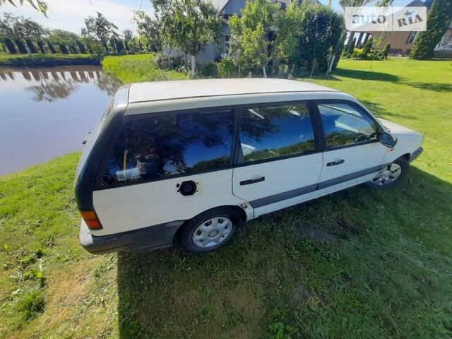 Белый Фольксваген Пассат, объемом двигателя 0 л и пробегом 425 тыс. км за 1300 $, фото 16 на Automoto.ua