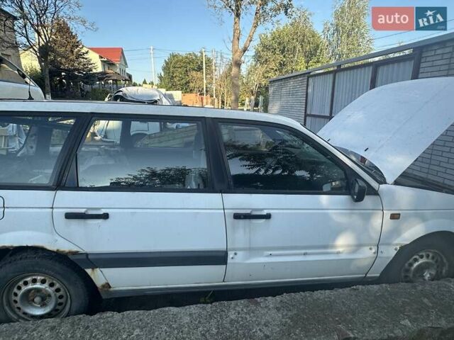 Белый Фольксваген Пассат, объемом двигателя 1.8 л и пробегом 435 тыс. км за 500 $, фото 2 на Automoto.ua