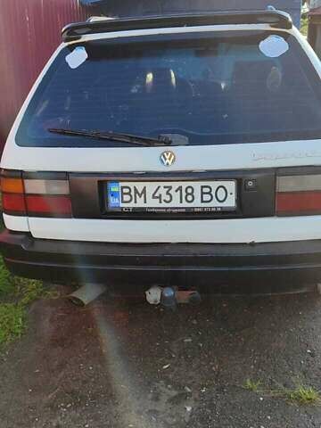 Білий Фольксваген Пассат, об'ємом двигуна 2 л та пробігом 300 тис. км за 1800 $, фото 2 на Automoto.ua