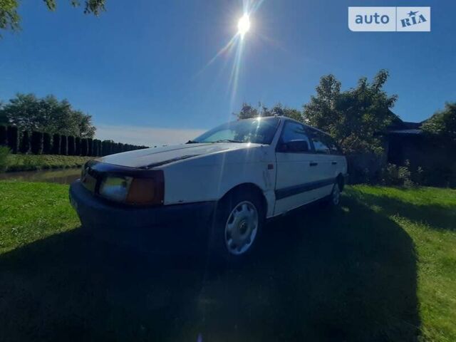 Белый Фольксваген Пассат, объемом двигателя 0 л и пробегом 425 тыс. км за 1300 $, фото 13 на Automoto.ua