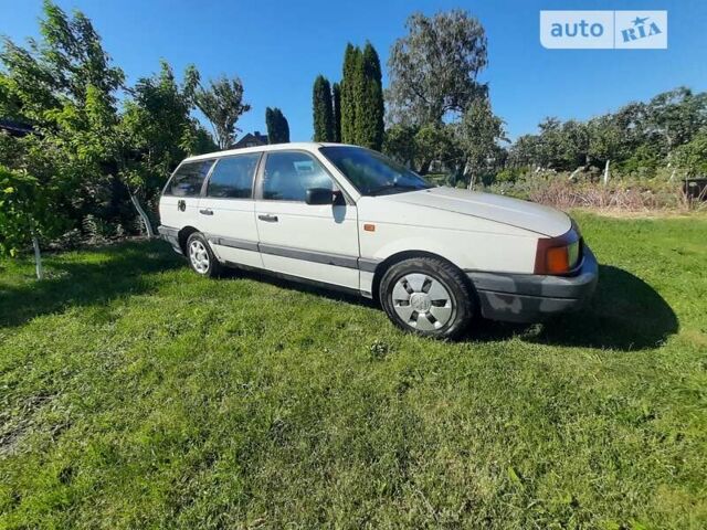 Белый Фольксваген Пассат, объемом двигателя 0 л и пробегом 425 тыс. км за 1300 $, фото 6 на Automoto.ua